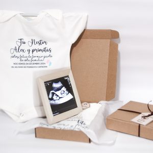 Body personalizado para bebé con nombre, frase o diseño a elección, ideal para regalar en un nacimiento o baby shower.